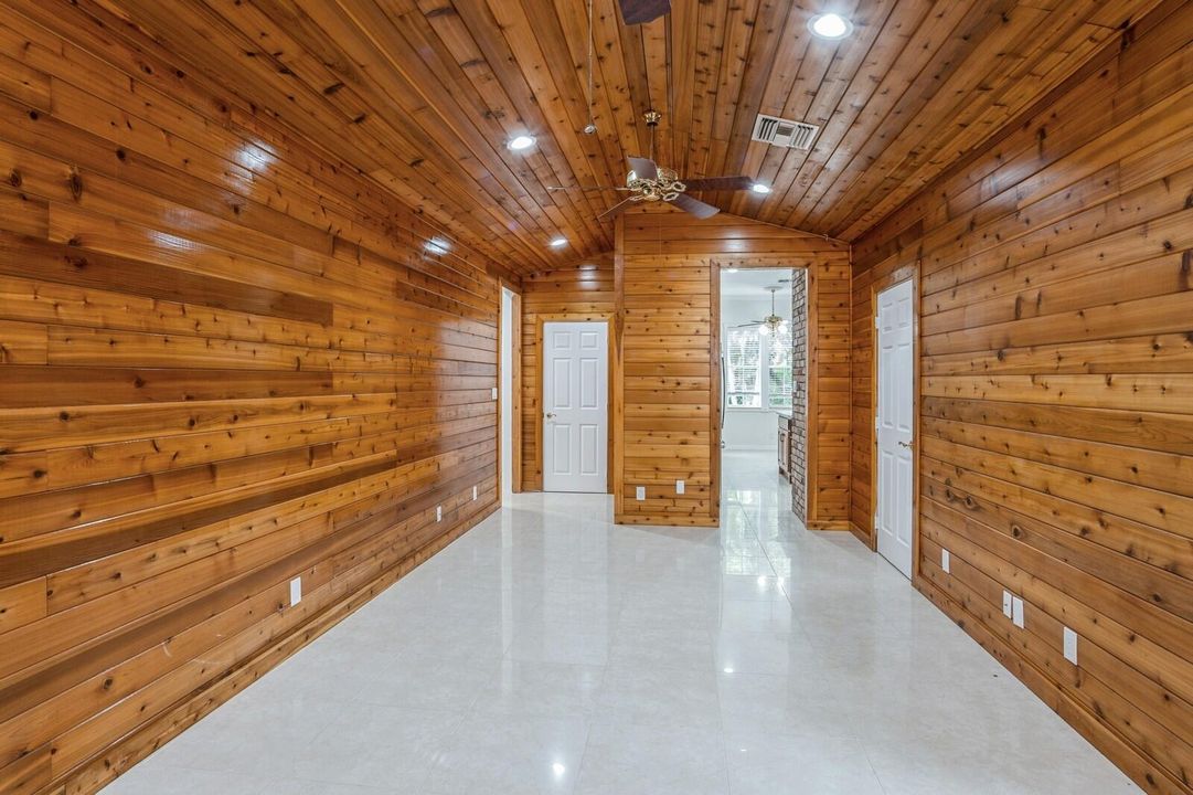 En Venta: $1,100,000 (4 camas, 3 baños, 4758 Pies cuadrados)