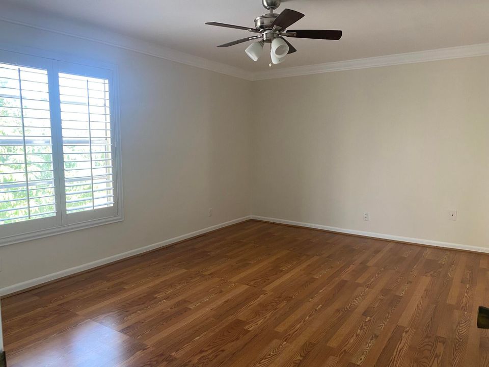 For Rent: $2,300 (2 beds, 2 baths, 1107 Square Feet)