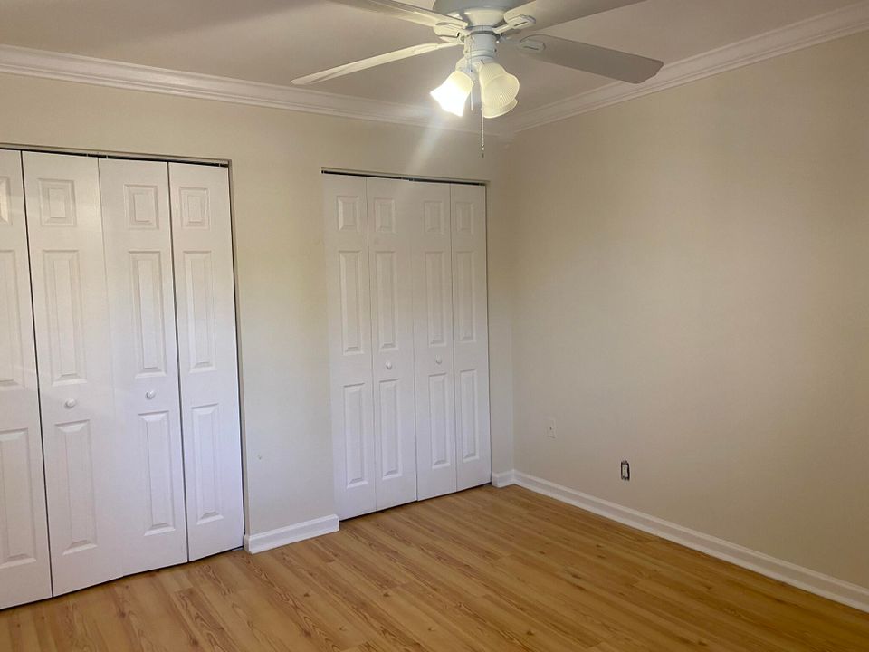 For Rent: $2,300 (2 beds, 2 baths, 1107 Square Feet)