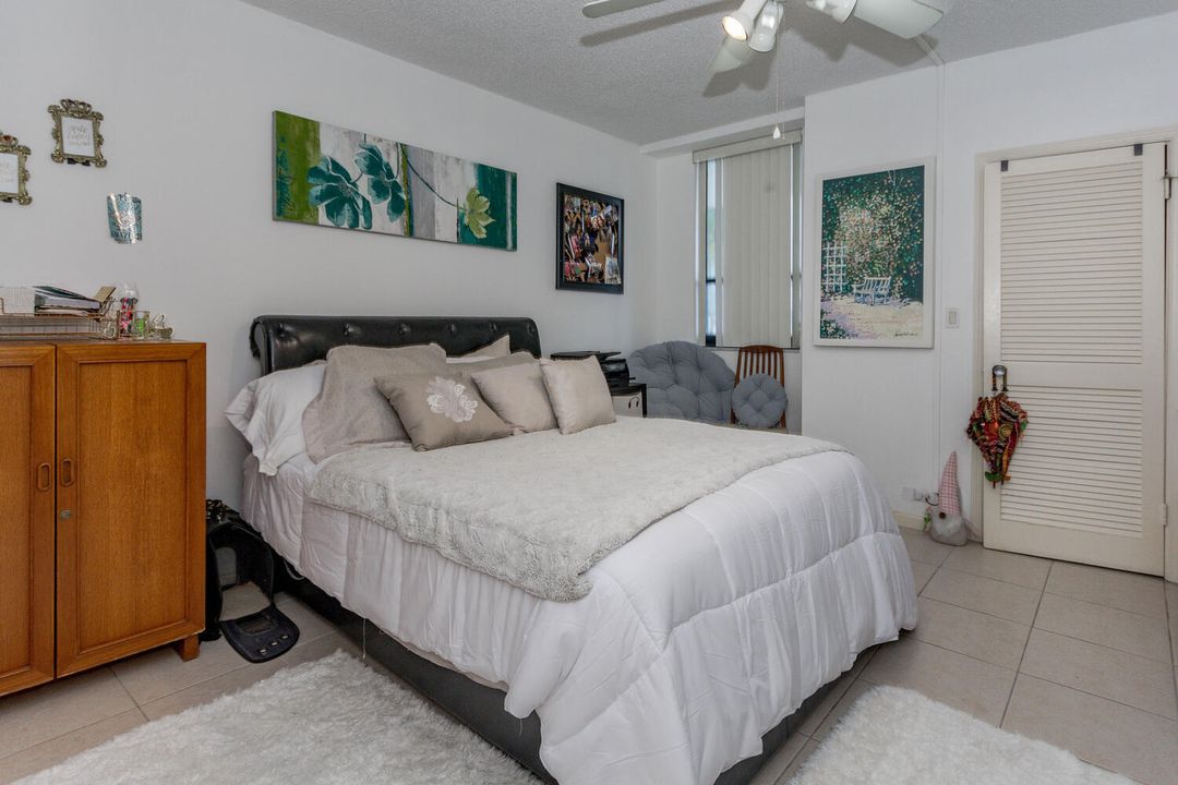 For Sale: $289,000 (2 beds, 2 baths, 1118 Square Feet)