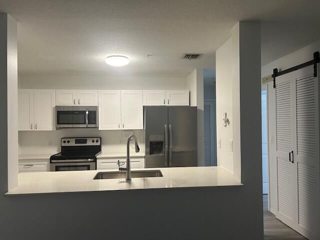 For Rent: $3,500 (3 beds, 2 baths, 1270 Square Feet)