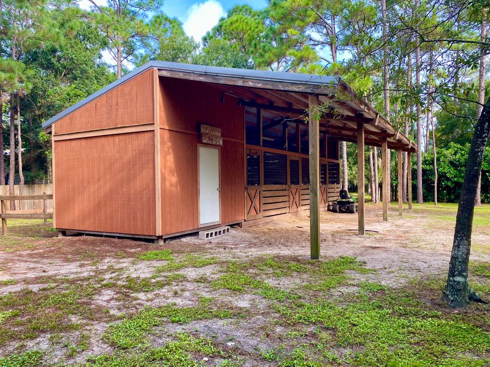 For Sale: $680,000 (3 beds, 2 baths, 1945 Square Feet)