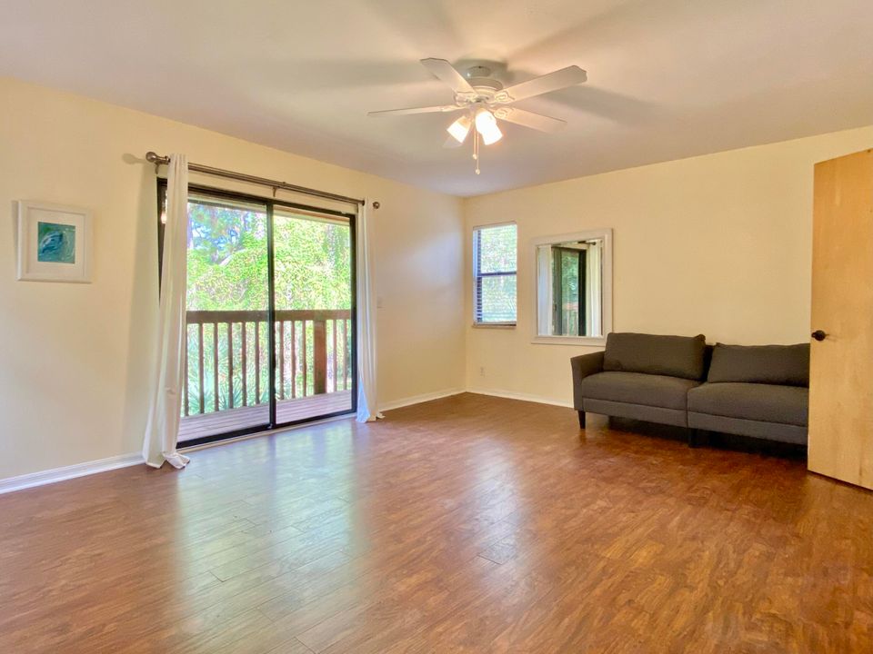 For Sale: $680,000 (3 beds, 2 baths, 1945 Square Feet)