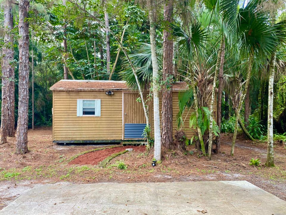 For Sale: $680,000 (3 beds, 2 baths, 1945 Square Feet)