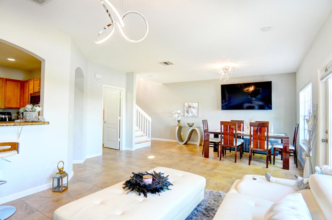 For Sale: $460,000 (3 beds, 2 baths, 1846 Square Feet)