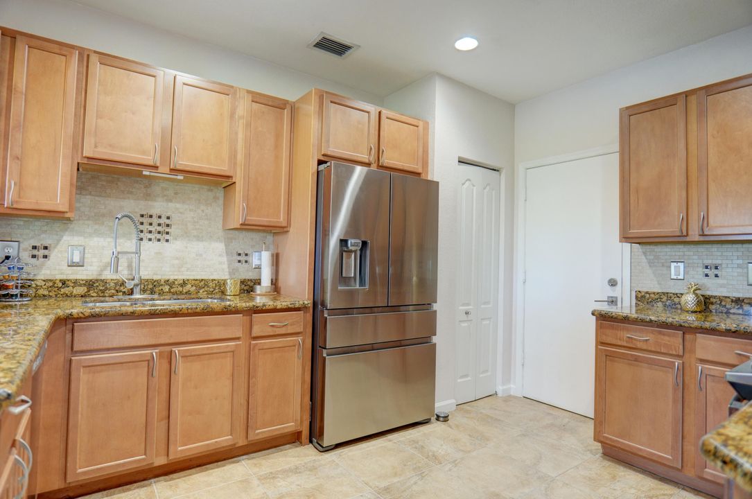 For Sale: $460,000 (3 beds, 2 baths, 1846 Square Feet)