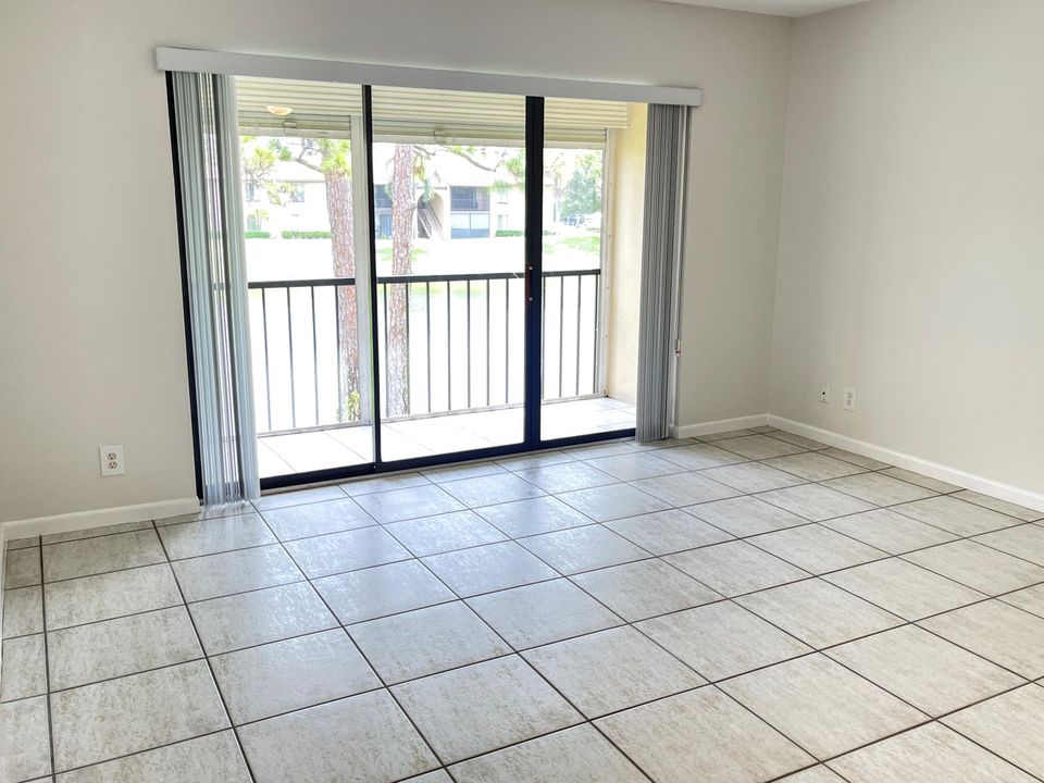 For Rent: $2,000 (2 beds, 2 baths, 1064 Square Feet)