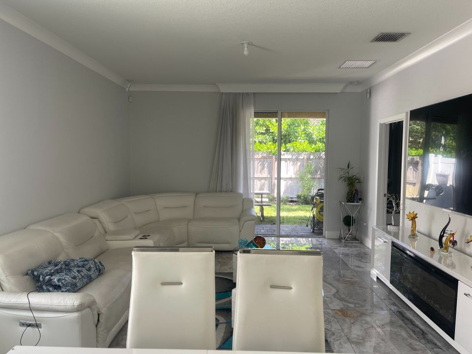 Active With Contract: $485,000 (3 beds, 2 baths, 1516 Square Feet)