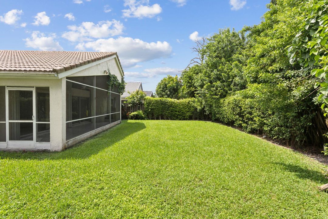 For Sale: $520,000 (3 beds, 2 baths, 1714 Square Feet)