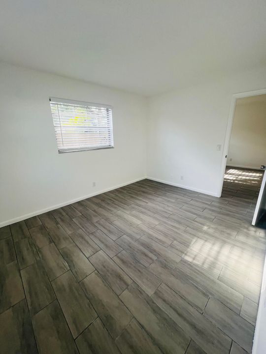 For Rent: $1,800 (2 beds, 2 baths, 775 Square Feet)