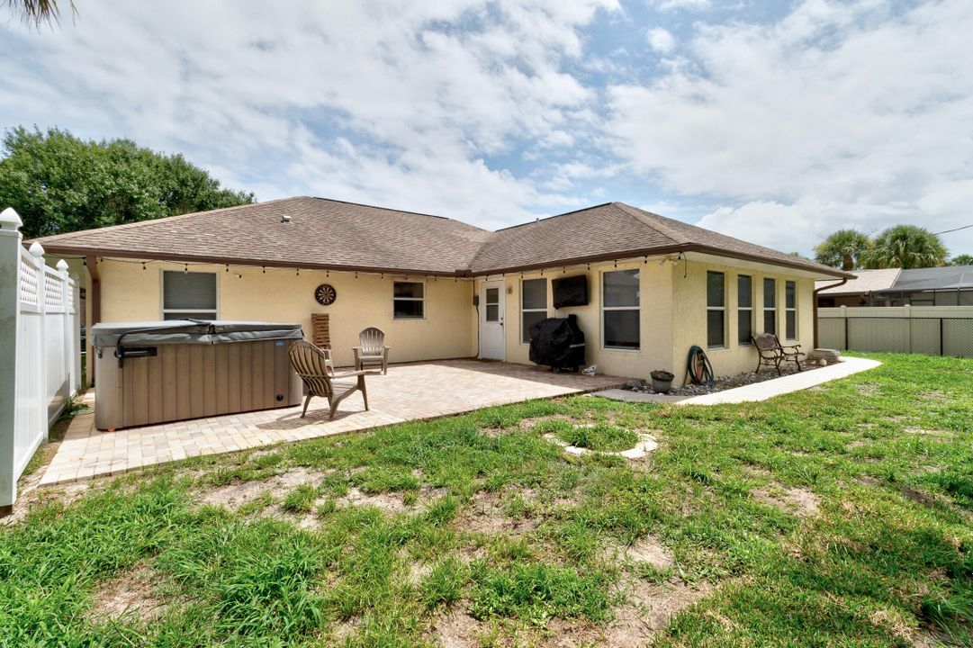 For Sale: $349,000 (3 beds, 2 baths, 1807 Square Feet)