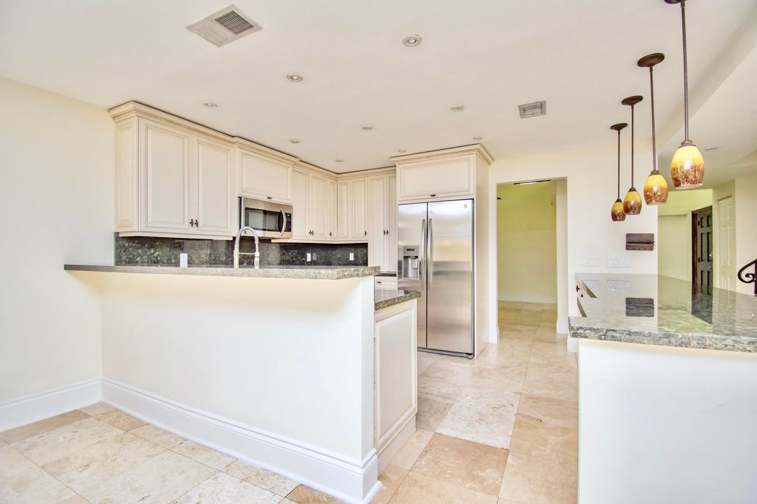 For Sale: $809,900 (3 beds, 2 baths, 2043 Square Feet)