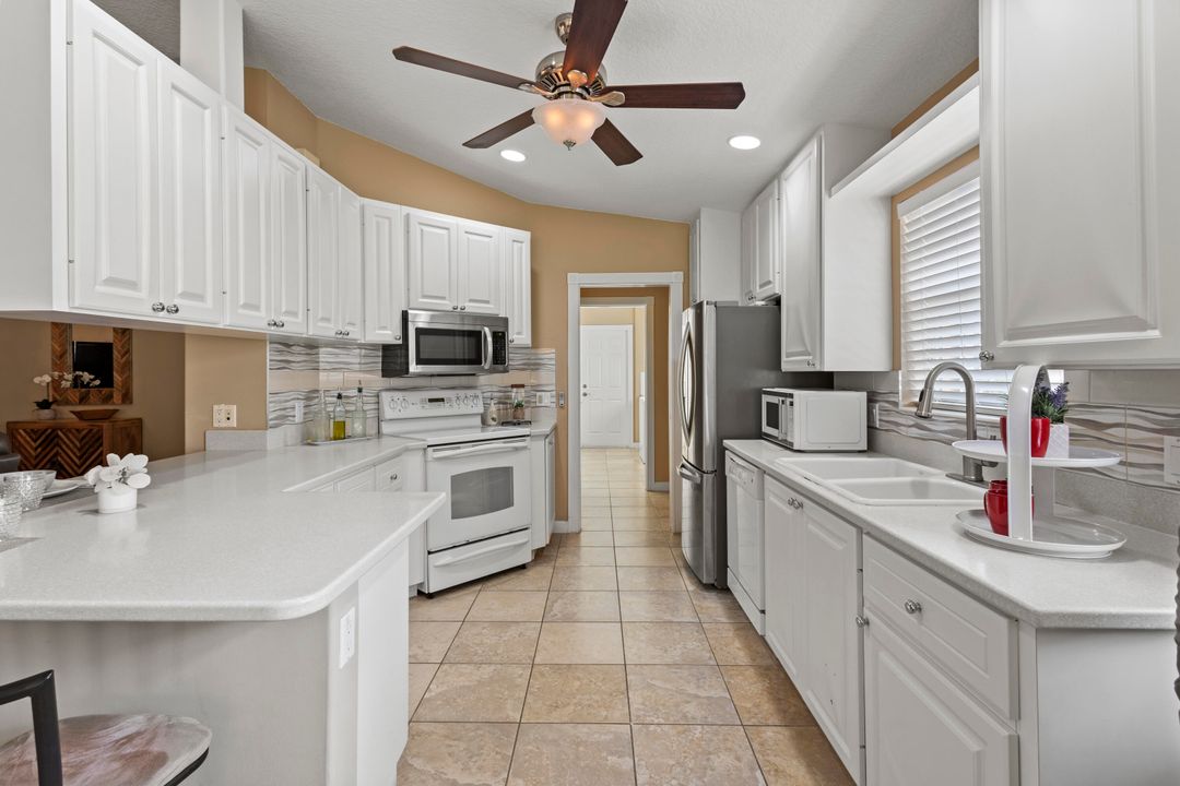 For Sale: $312,000 (2 beds, 2 baths, 1526 Square Feet)