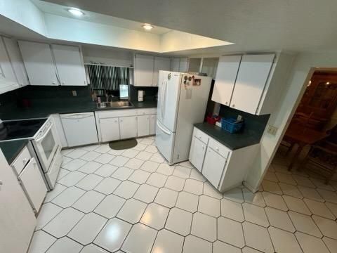 En Venta: $650,000 (3 camas, 2 baños, 2118 Pies cuadrados)