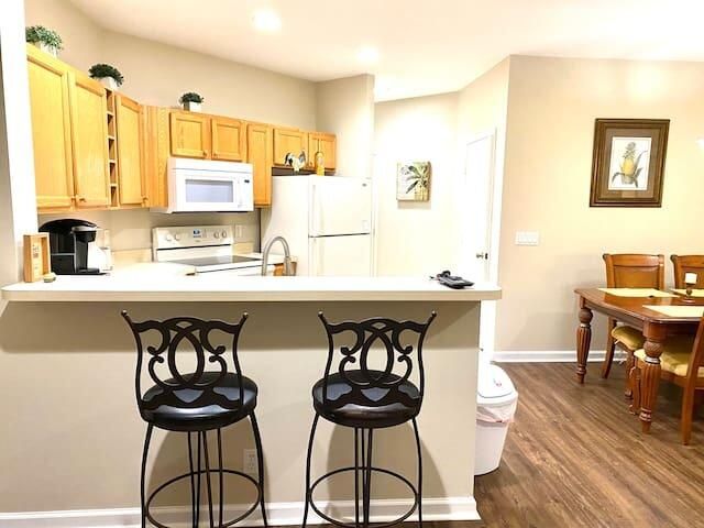 For Rent: $1,750 (1 beds, 1 baths, 1312 Square Feet)