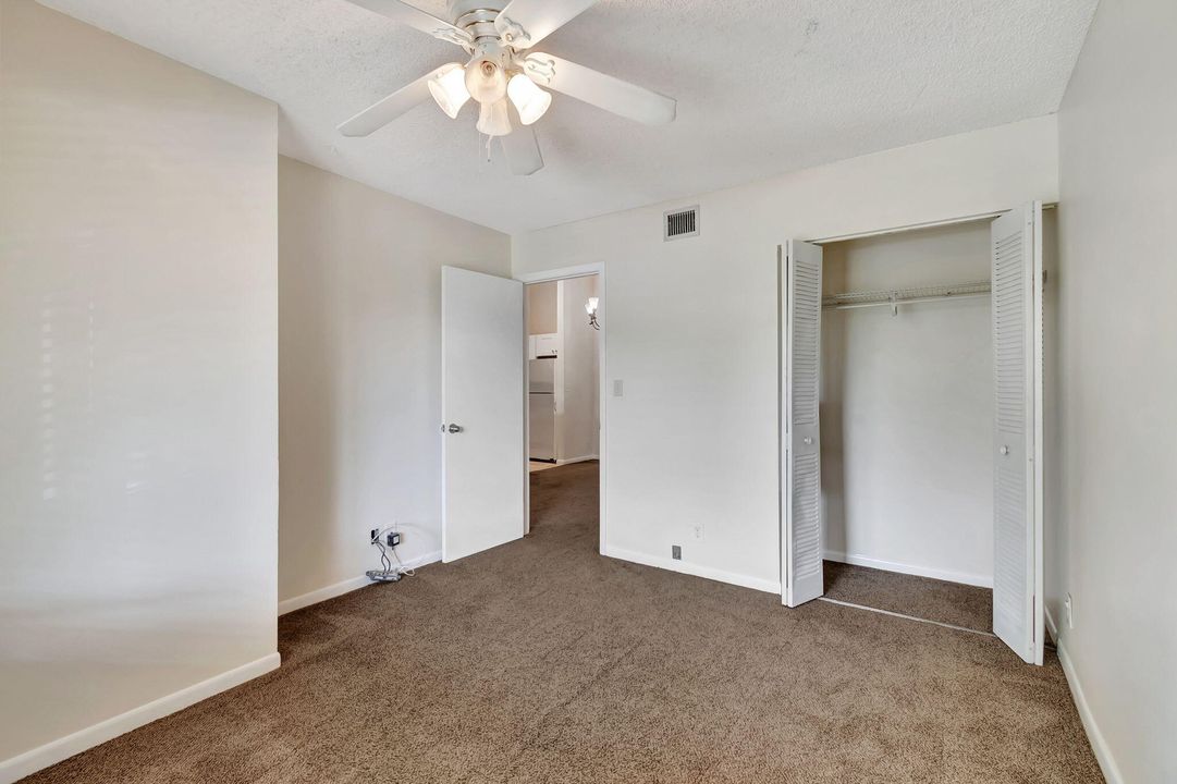 For Sale: $285,000 (2 beds, 2 baths, 1025 Square Feet)