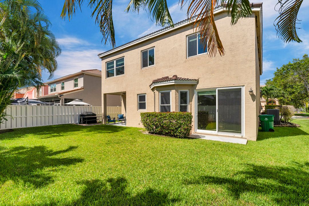 Active With Contract: $850,000 (5 beds, 2 baths, 3184 Square Feet)