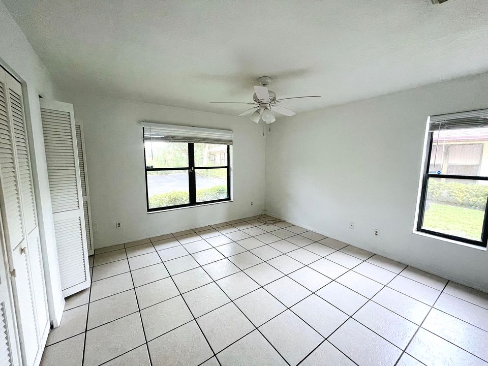 For Rent: $1,600 (2 beds, 2 baths, 1160 Square Feet)