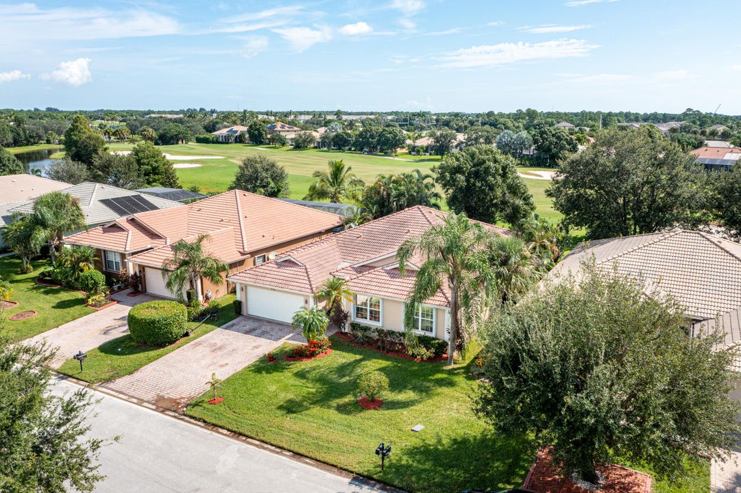 For Sale: $499,000 (4 beds, 2 baths, 2502 Square Feet)