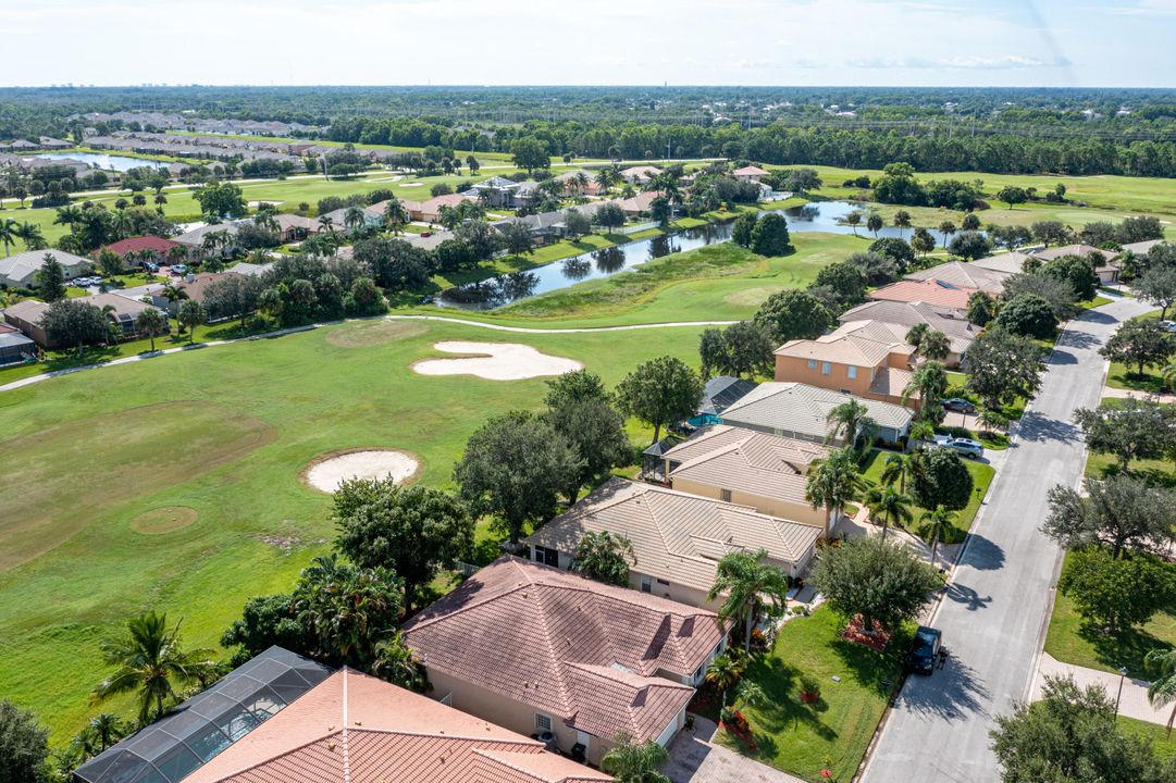 For Sale: $499,000 (4 beds, 2 baths, 2502 Square Feet)