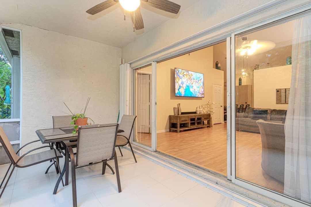 For Sale: $425,000 (2 beds, 2 baths, 1471 Square Feet)