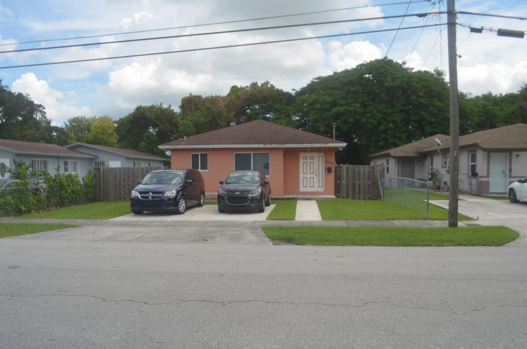 For Sale: $515,000 (3 beds, 2 baths, 1152 Square Feet)