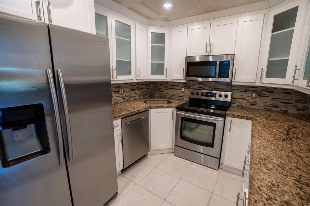 For Sale: $340,000 (3 beds, 2 baths, 1557 Square Feet)