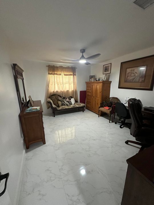 En Venta: $549,999 (3 camas, 2 baños, 1926 Pies cuadrados)