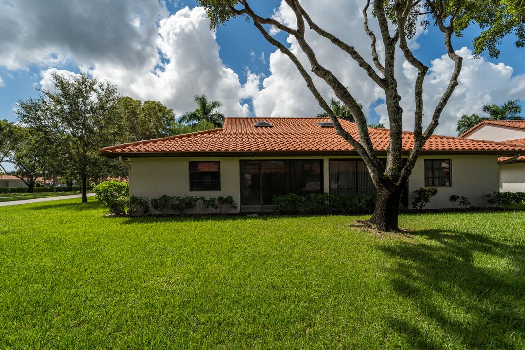 For Sale: $499,000 (2 beds, 2 baths, 1600 Square Feet)