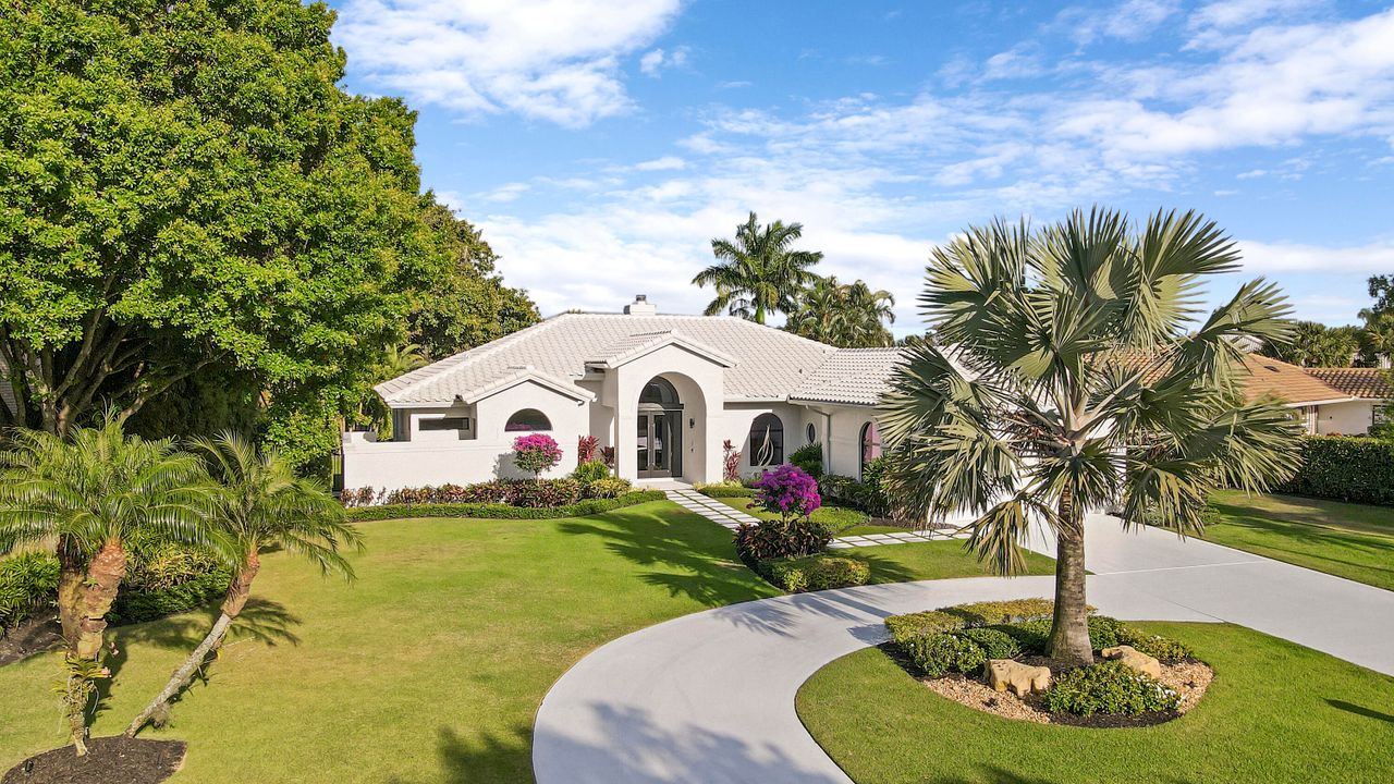 For Sale: $2,000,000 (3 beds, 2 baths, 3043 Square Feet)