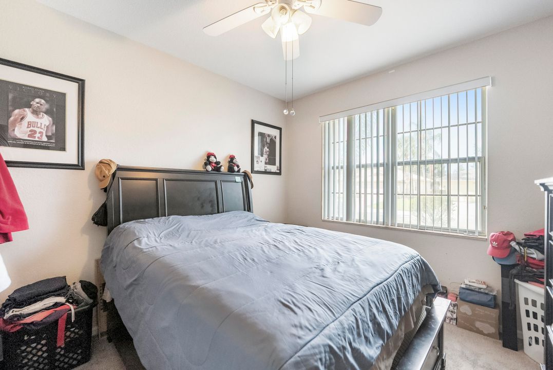 For Sale: $499,000 (4 beds, 2 baths, 2502 Square Feet)