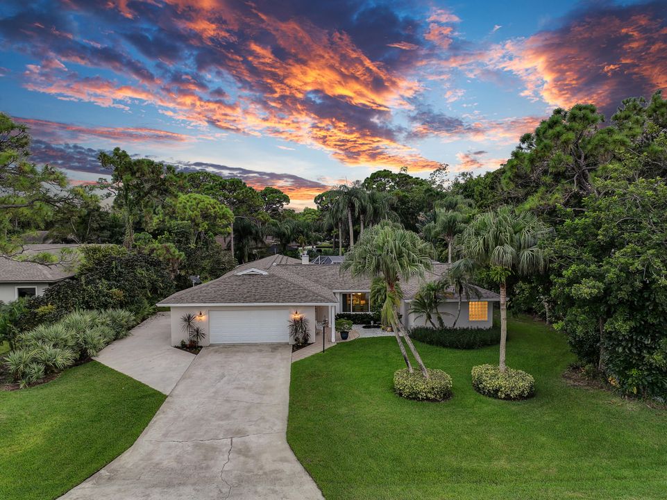 For Sale: $1,350,000 (4 beds, 3 baths, 2505 Square Feet)