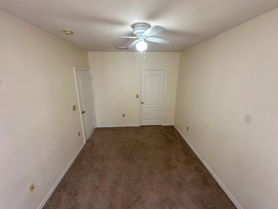 Active With Contract: $1,850 (2 beds, 2 baths, 1199 Square Feet)