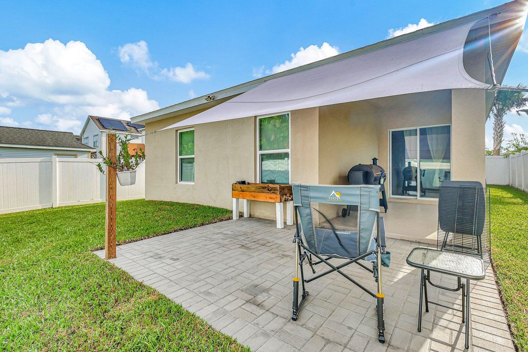 For Sale: $315,000 (3 beds, 2 baths, 1311 Square Feet)