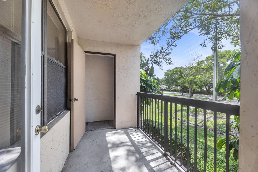 Active With Contract: $169,900 (1 beds, 1 baths, 600 Square Feet)