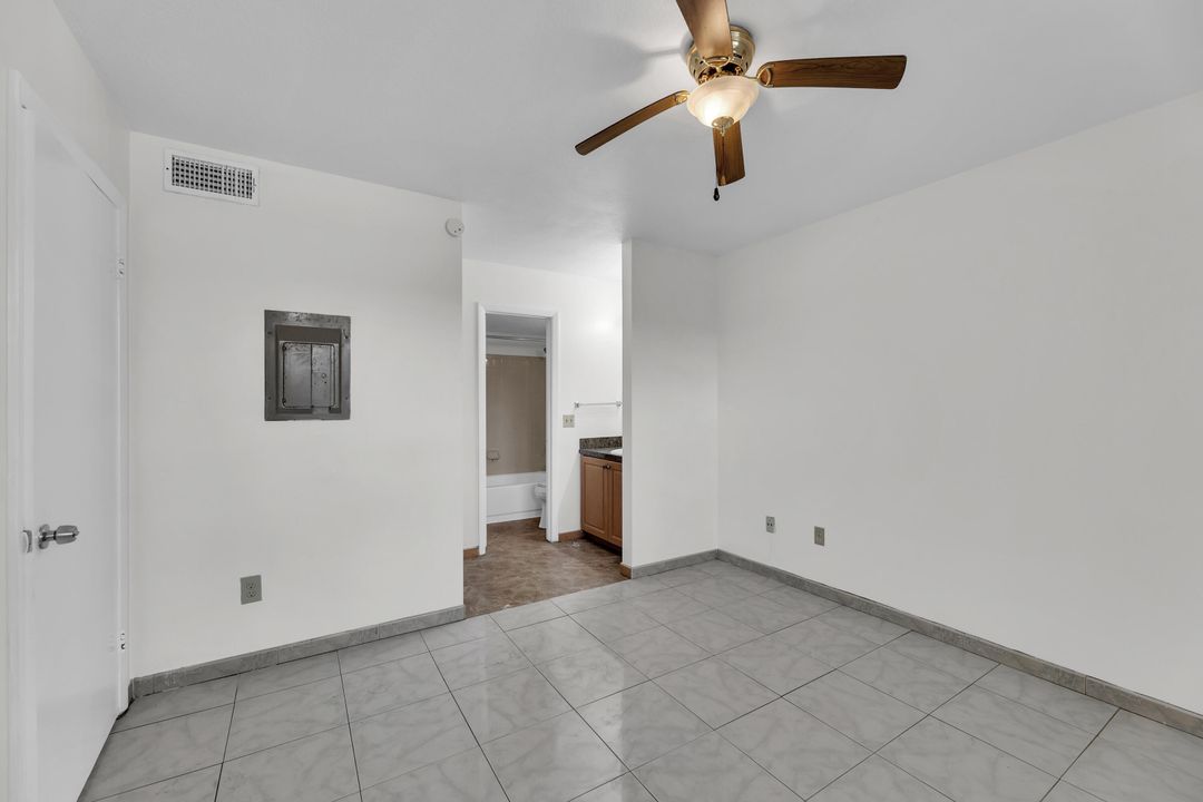 Active With Contract: $169,900 (1 beds, 1 baths, 600 Square Feet)