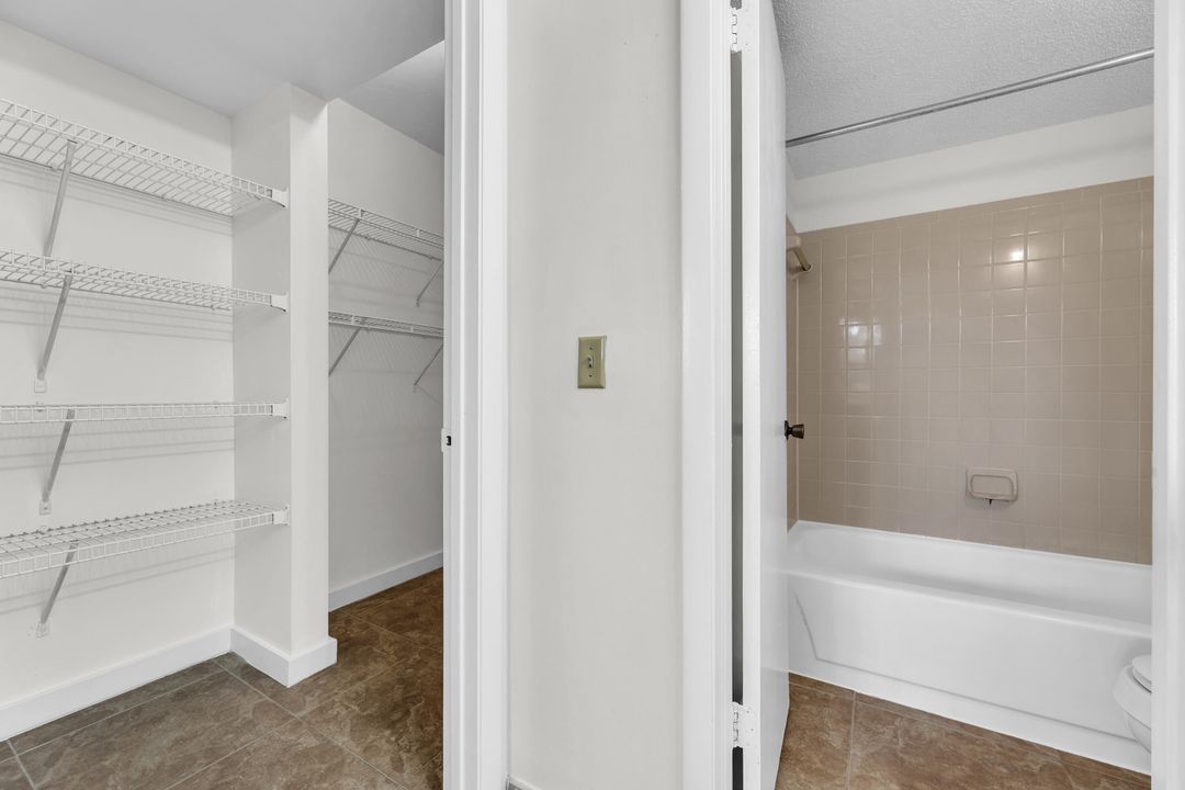 Active With Contract: $169,900 (1 beds, 1 baths, 600 Square Feet)