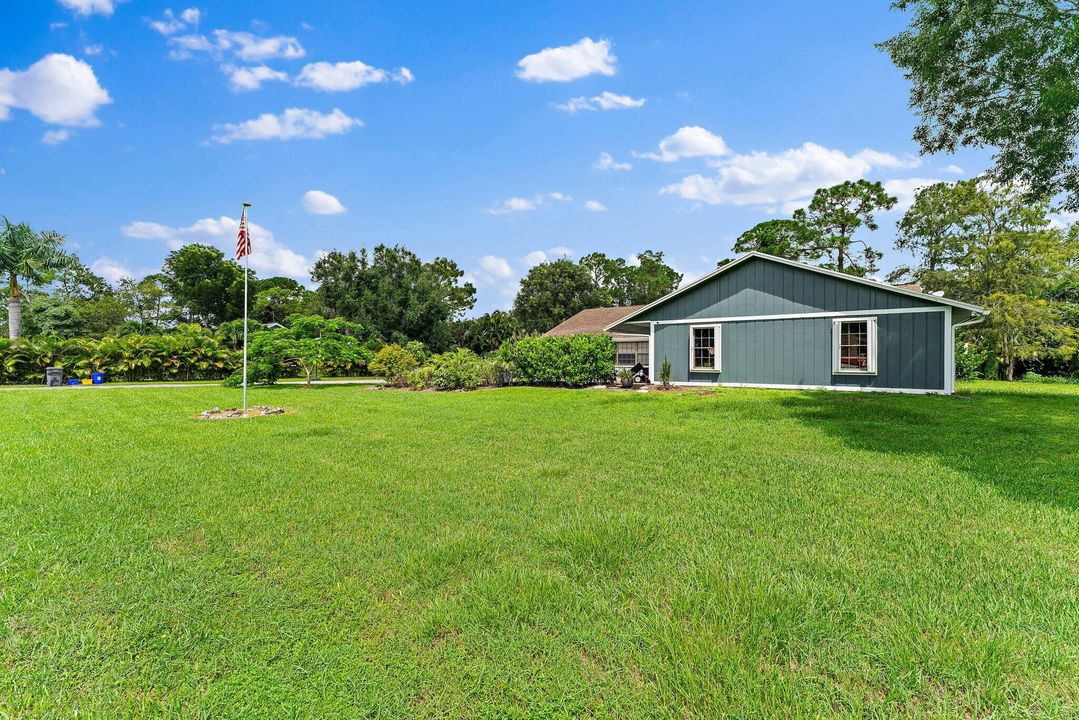 For Sale: $699,900 (4 beds, 2 baths, 2419 Square Feet)