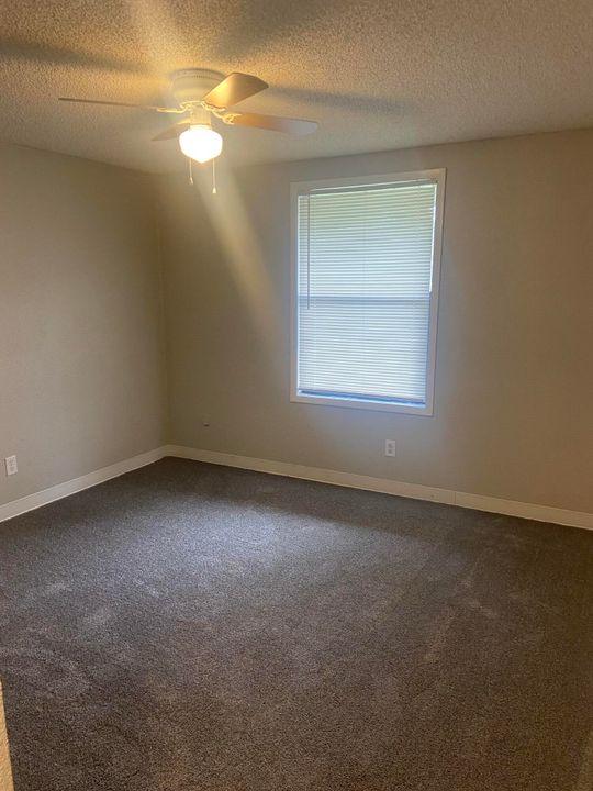 For Rent: $1,400 (1 beds, 1 baths, 576 Square Feet)