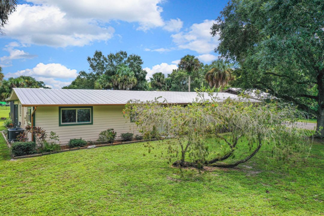 For Sale: $1,299,000 (3 beds, 3 baths, 1704 Square Feet)