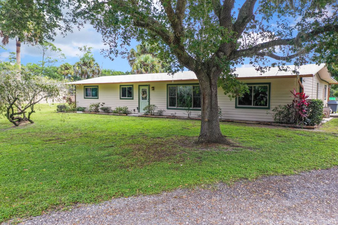 For Sale: $1,299,000 (3 beds, 3 baths, 1704 Square Feet)