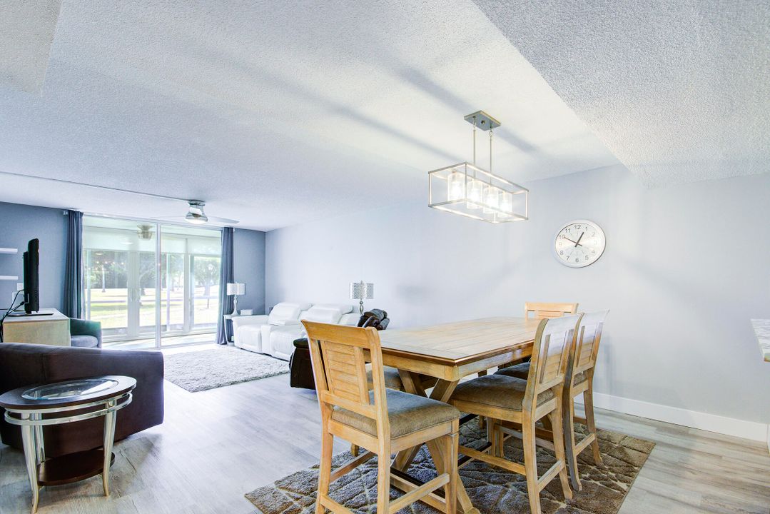 For Sale: $299,900 (3 beds, 2 baths, 1564 Square Feet)