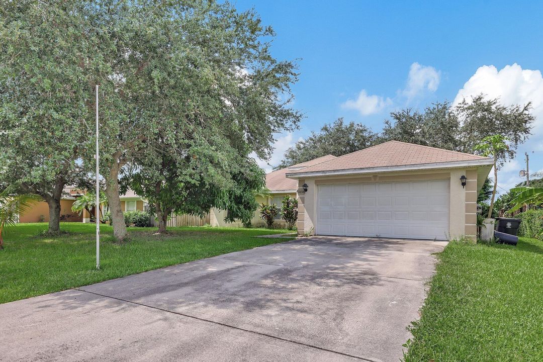 For Sale: $265,000 (4 beds, 2 baths, 1754 Square Feet)