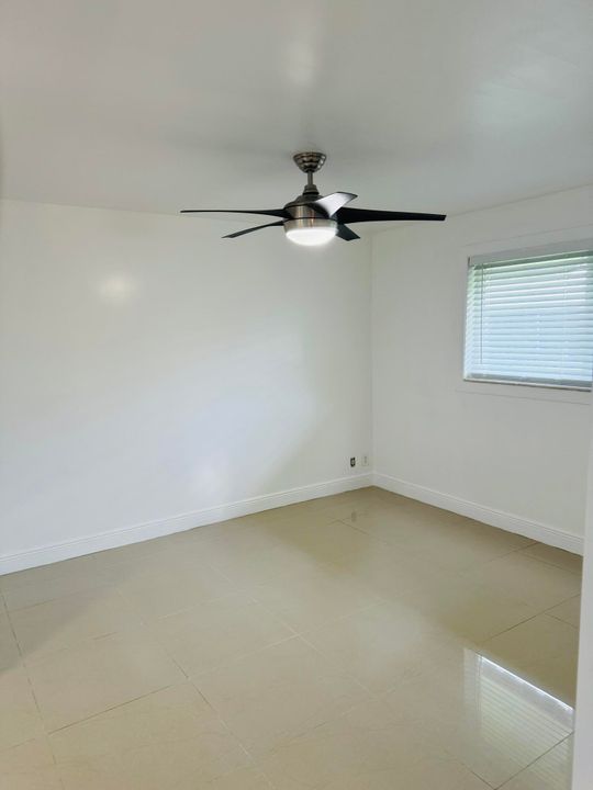 For Rent: $2,300 (2 beds, 2 baths, 1053 Square Feet)