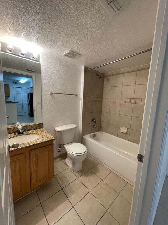 For Rent: $1,850 (2 beds, 2 baths, 1068 Square Feet)