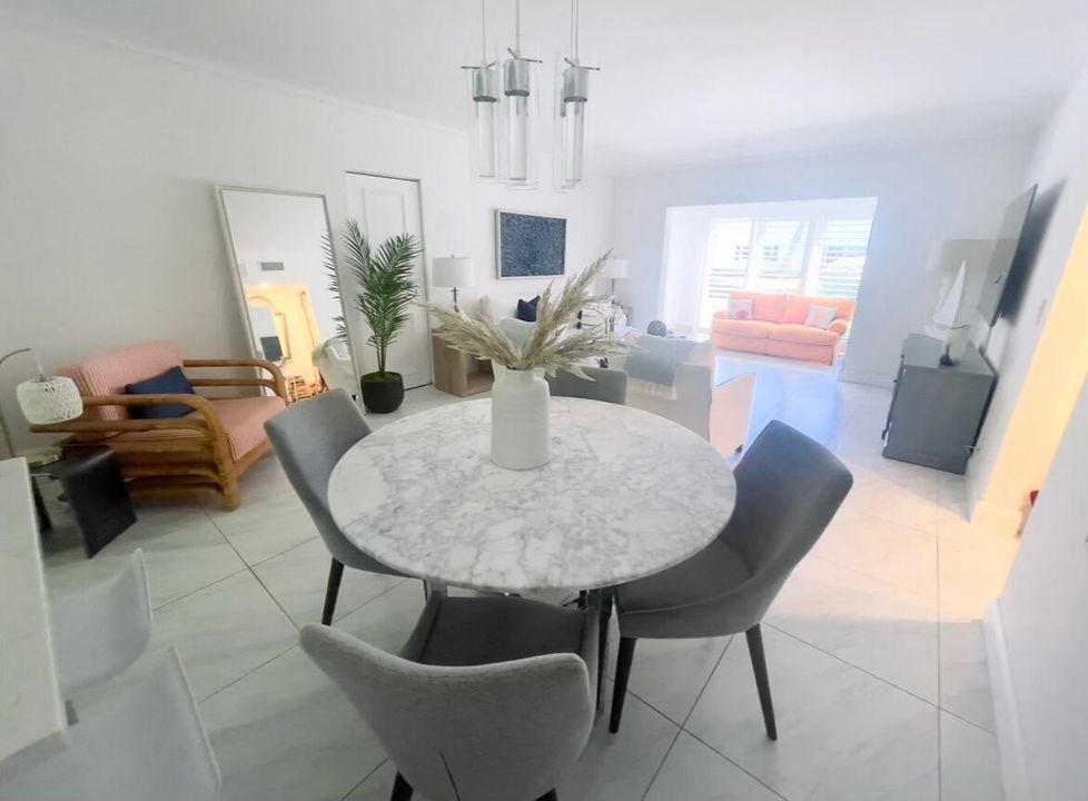 En Venta: $825,000 (2 camas, 2 baños, 1160 Pies cuadrados)