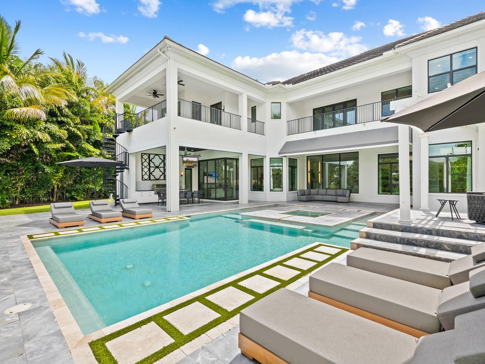 For Sale: $4,987,000 (6 beds, 8 baths, 8071 Square Feet)