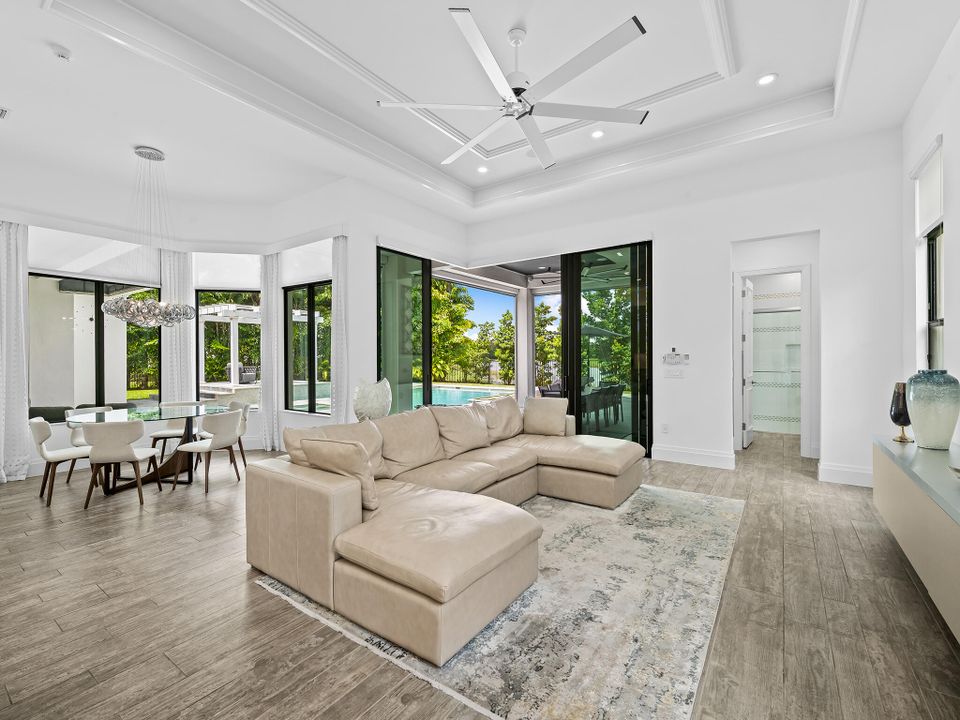 For Sale: $4,987,000 (6 beds, 8 baths, 8071 Square Feet)