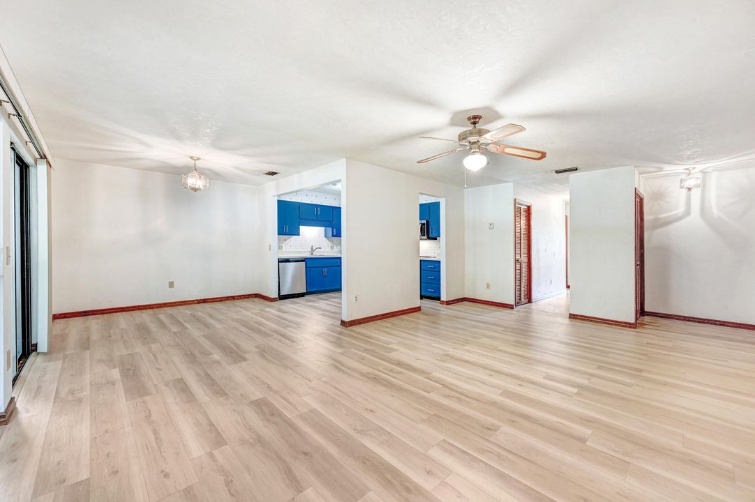 For Sale: $199,000 (2 beds, 2 baths, 1136 Square Feet)