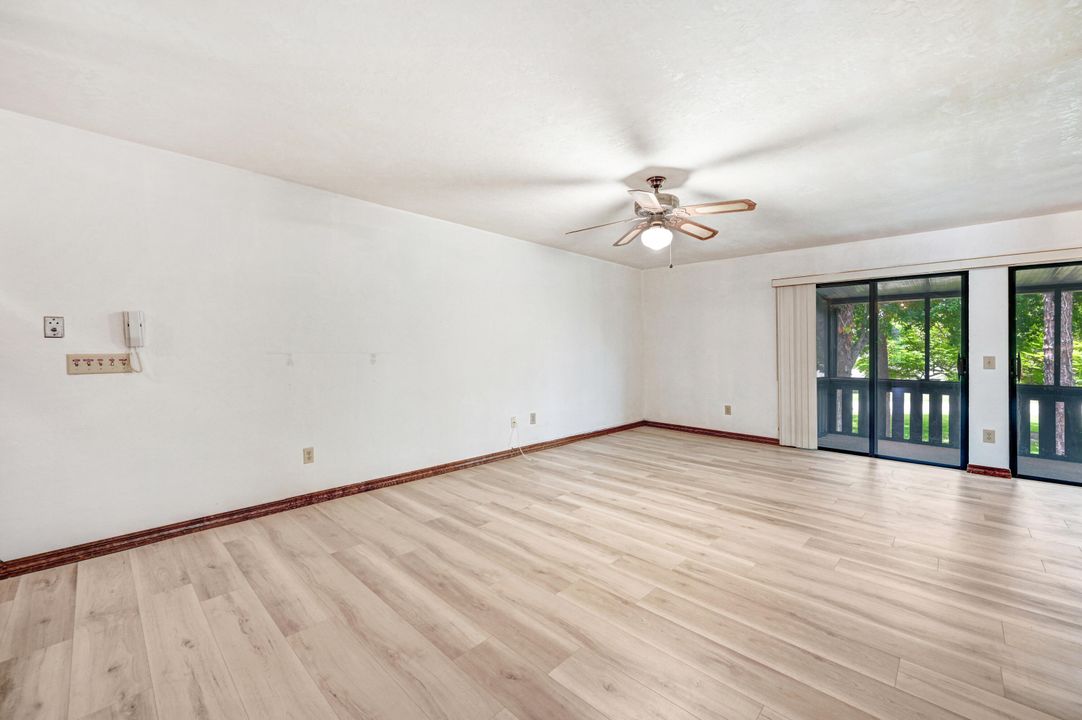 For Sale: $199,000 (2 beds, 2 baths, 1136 Square Feet)